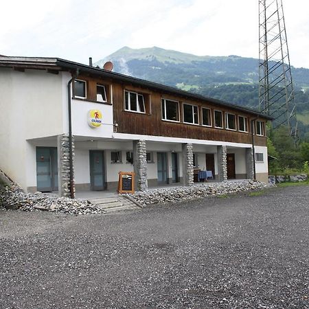 Auberge de jeunesse Sporti Grusch Extérieur photo
