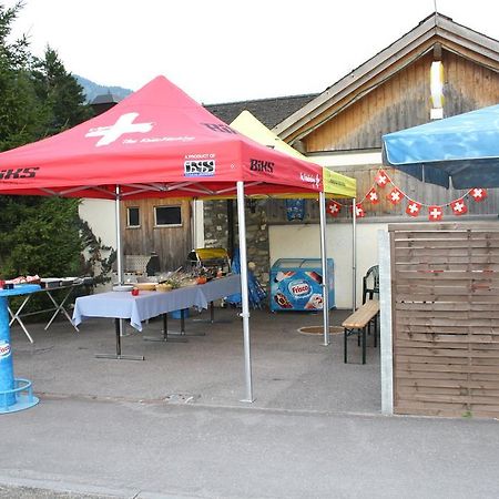 Auberge de jeunesse Sporti Grusch Extérieur photo