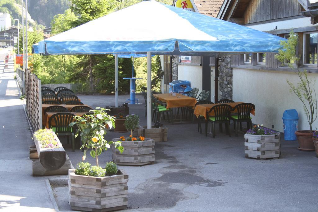 Auberge de jeunesse Sporti Grusch Extérieur photo