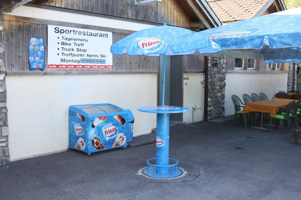 Auberge de jeunesse Sporti Grusch Extérieur photo